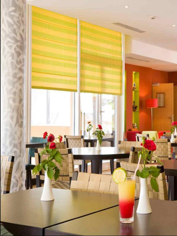 Ibis Cotonou Hotell Exteriör bild