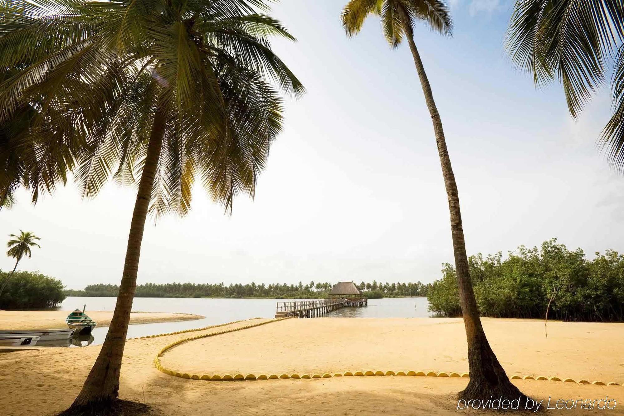Ibis Cotonou Hotell Exteriör bild