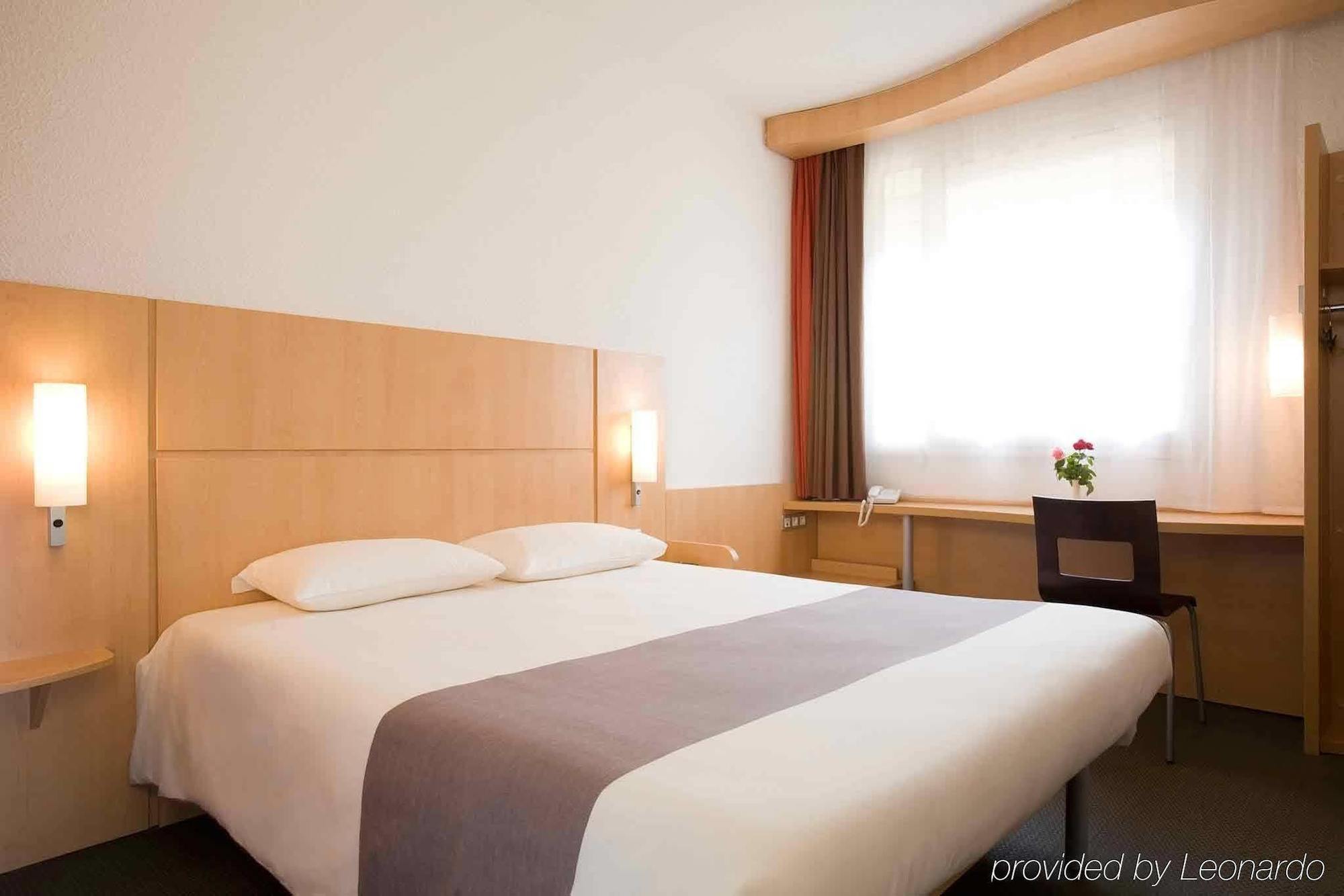 Ibis Cotonou Hotell Exteriör bild