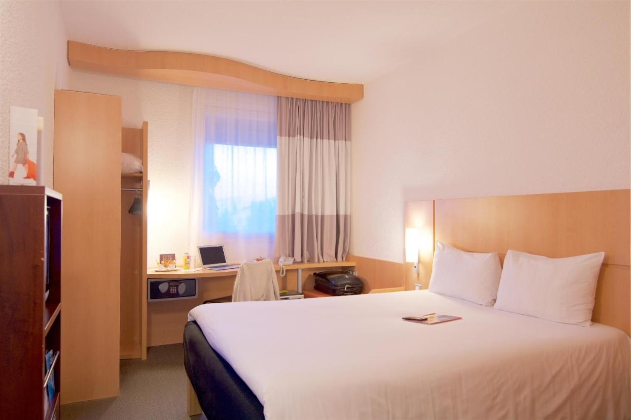 Ibis Cotonou Hotell Exteriör bild